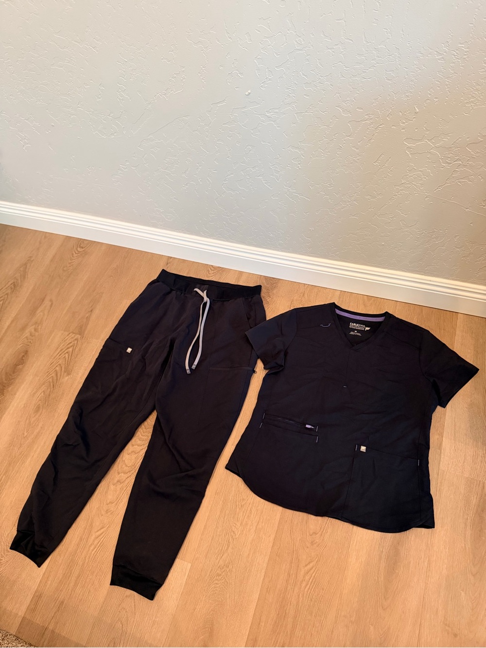 Black FABLETICS scrub set: Pants Large, Top Medium